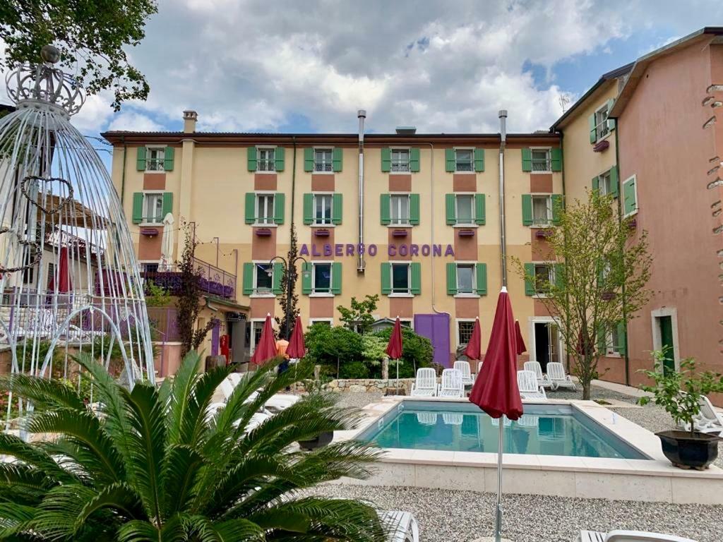 Hotel Corona Spiazzi Di Caprino Экстерьер фото